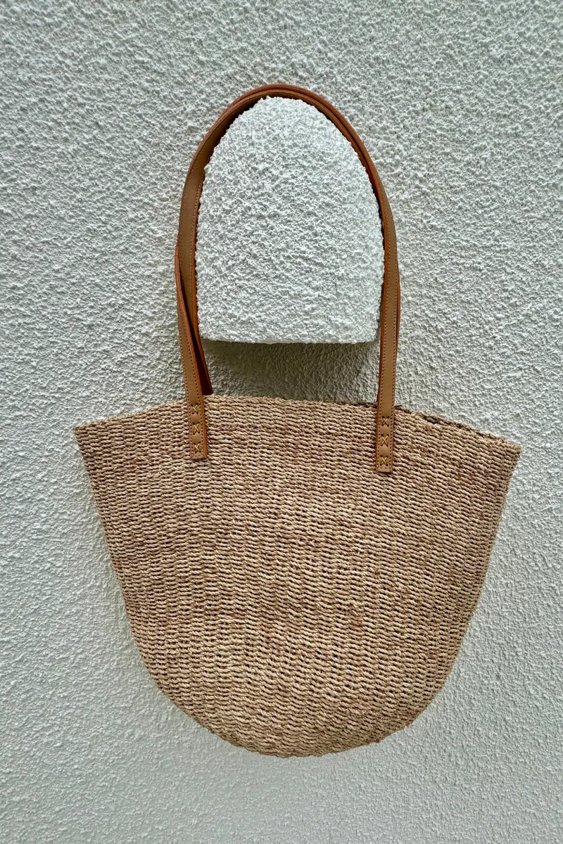 NAMASTE RATTAN BASKET - TAN
